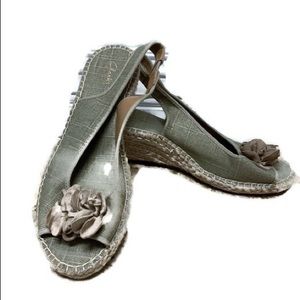 CLARKS Sage Green Slingbacks Sandals SZ 8 1/2